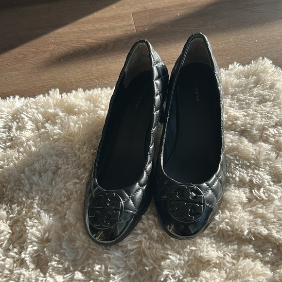 Shoes - Picture 4 of 6